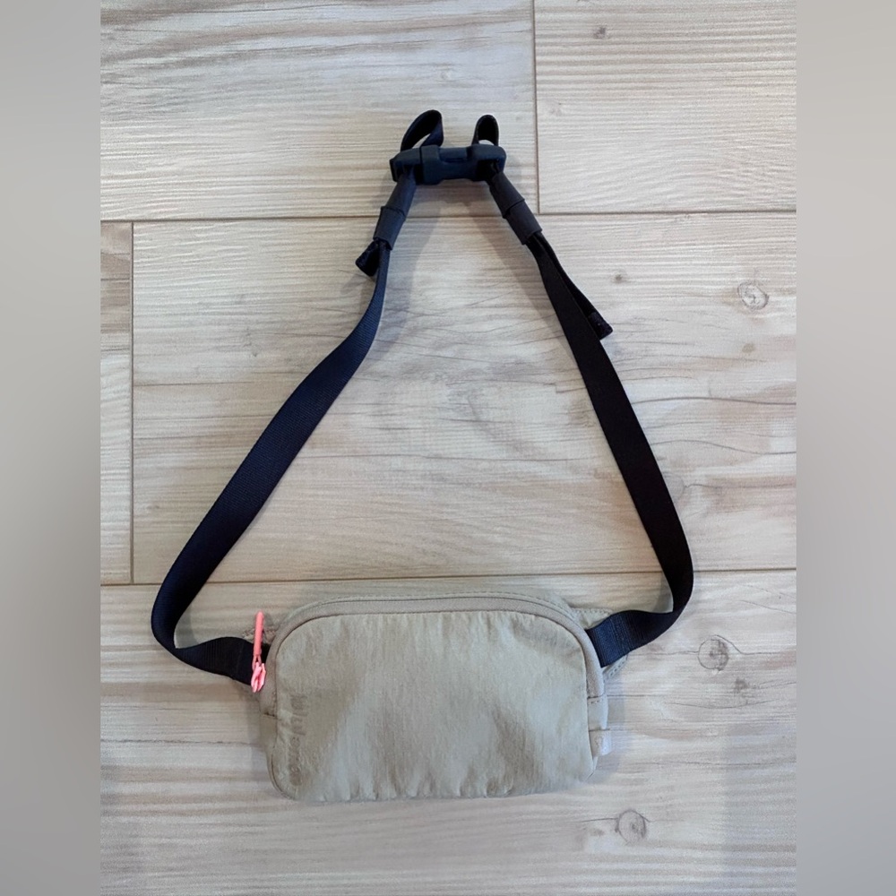 Lululemon Tan Crossbody Belt Bag with Black Adjustable Strap